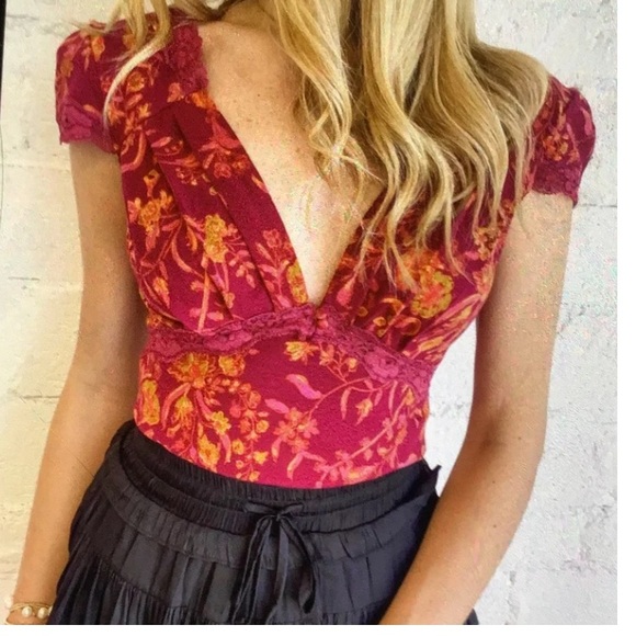 Free People Emory Emery Top in Pink Combo Size Large Floral Cap Sleeve NWT - Picture 5 of 11